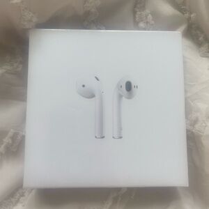 Apple AirPods with Charging Case in White